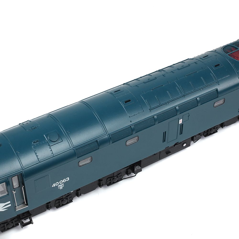 Bachmann Europe plc Class 40 Centre Headcode (ScR) 40063 BR Blue